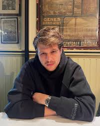 Burak Yörük Kimdir? 29 Yaşında Genç Oyuncu